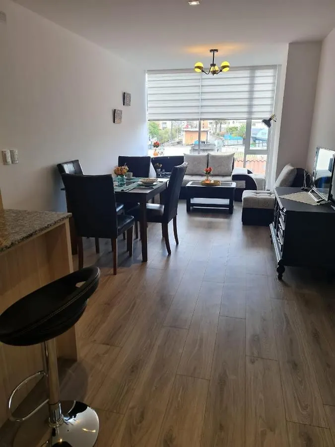 Hermoso departamento, céntrico y tranquilo Quito Apartamento